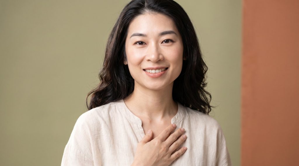 Nâng cơ mặt chảy xệ tuổi 30–40 bằng Face Yoga